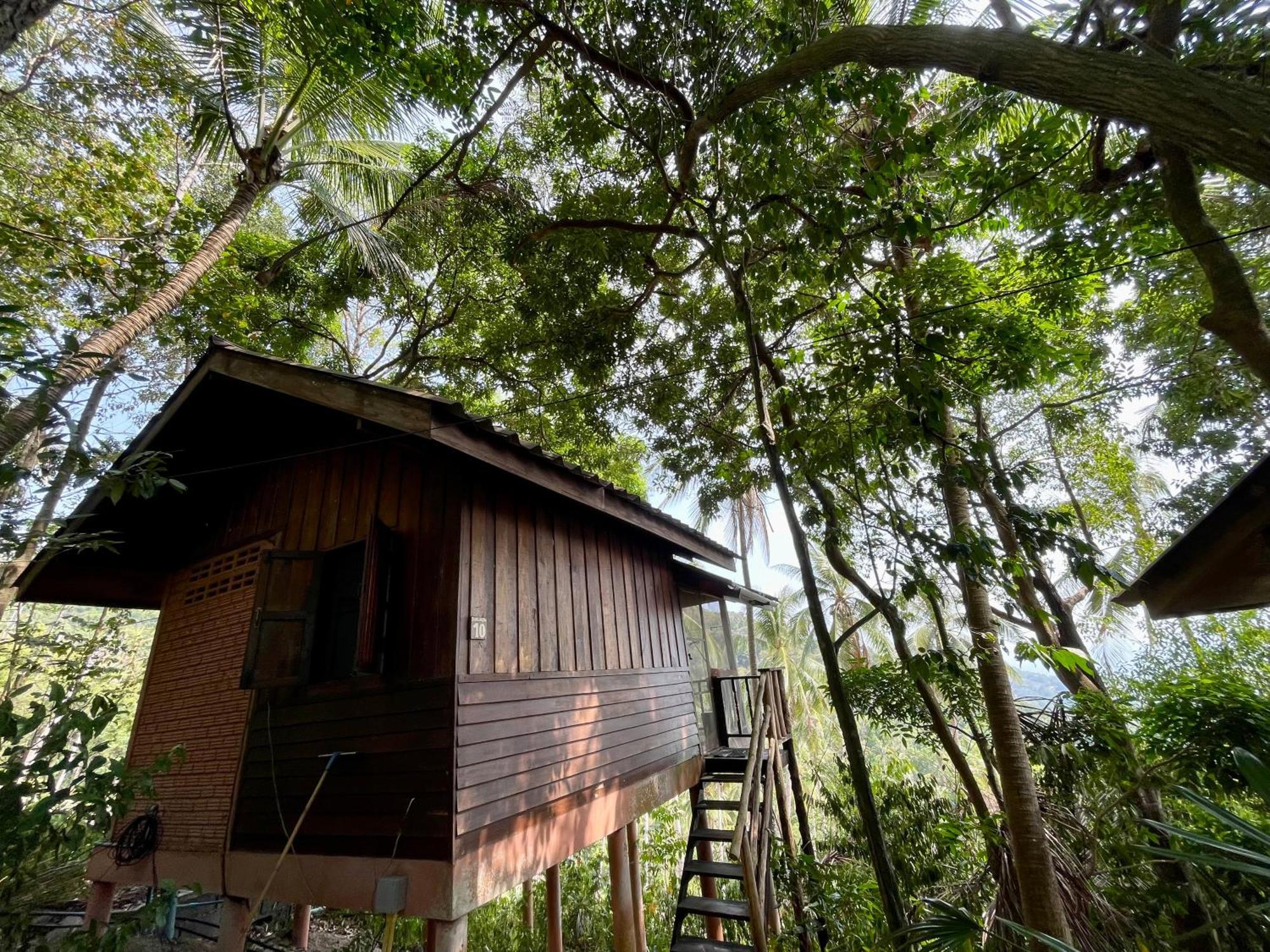 Pyramid Yoga Koh Phangan Exterior photo