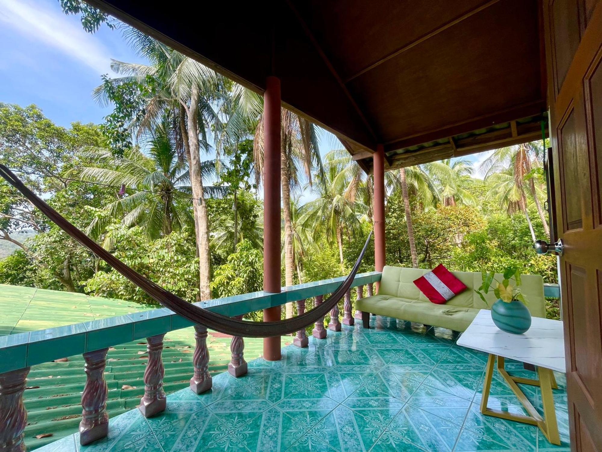 Pyramid Yoga Koh Phangan Exterior photo