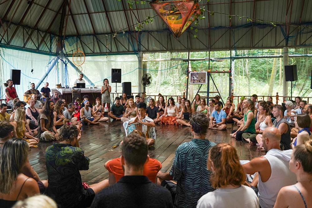 Pyramid Yoga Koh Phangan Exterior photo