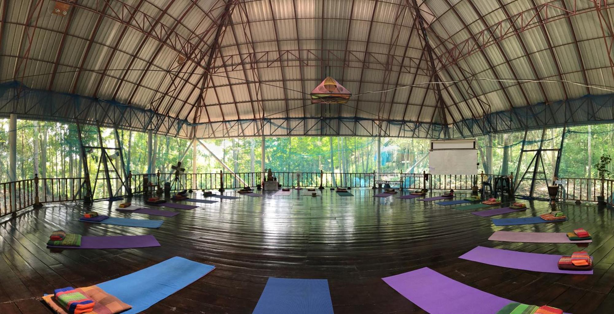 Pyramid Yoga Koh Phangan Exterior photo